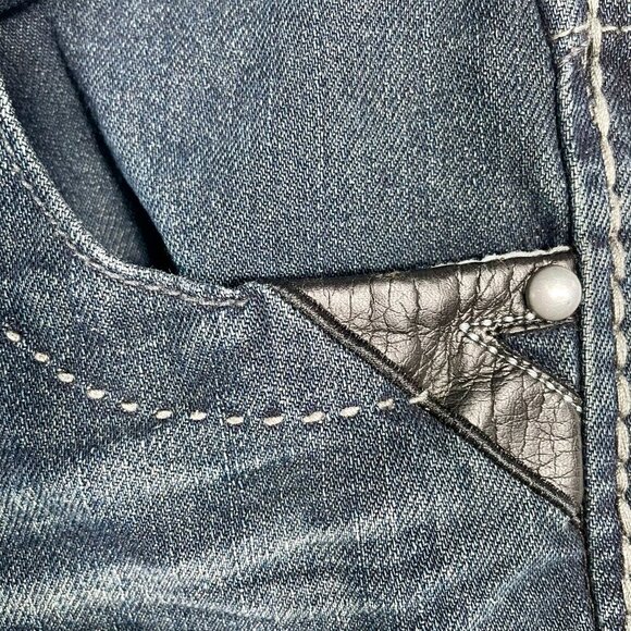 Vintage Y2K Grunge Straight Leg Mid-Rise Dark Wash Feathered Jeans 14 Leather - Picture 11 of 16